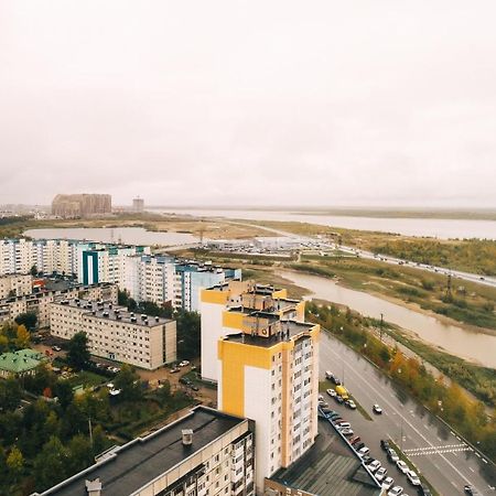 Gala Hotel Surgut Exterior photo